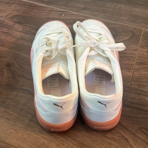 Puma - Picture 2 of 4